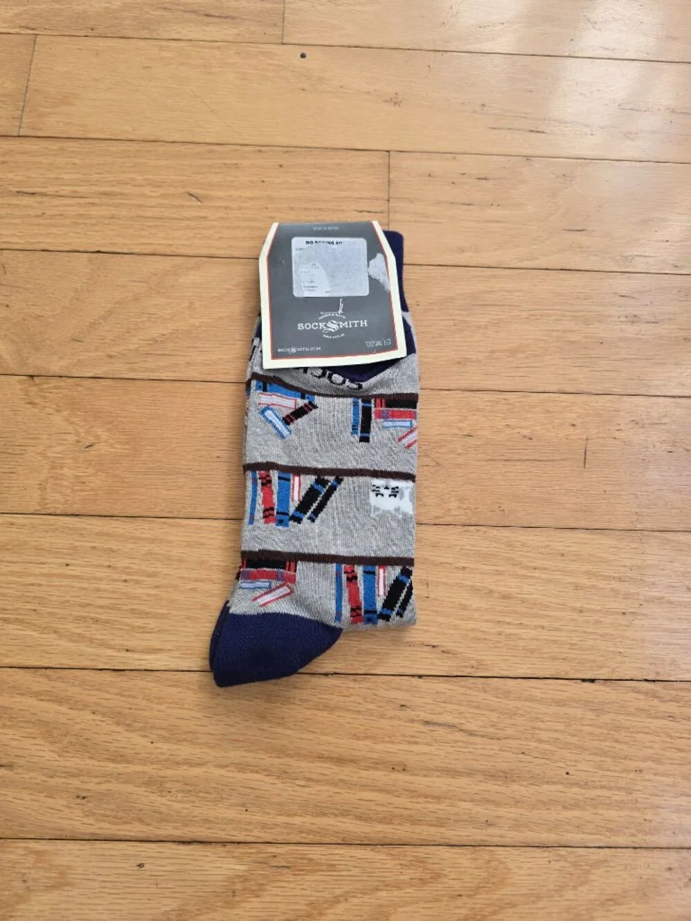 Socksmith | So Many Books So Little Time Gray Bookworm Novelty Crew Socks